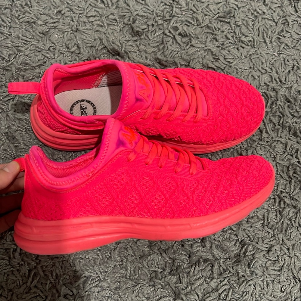 APL WOMENS SHOES